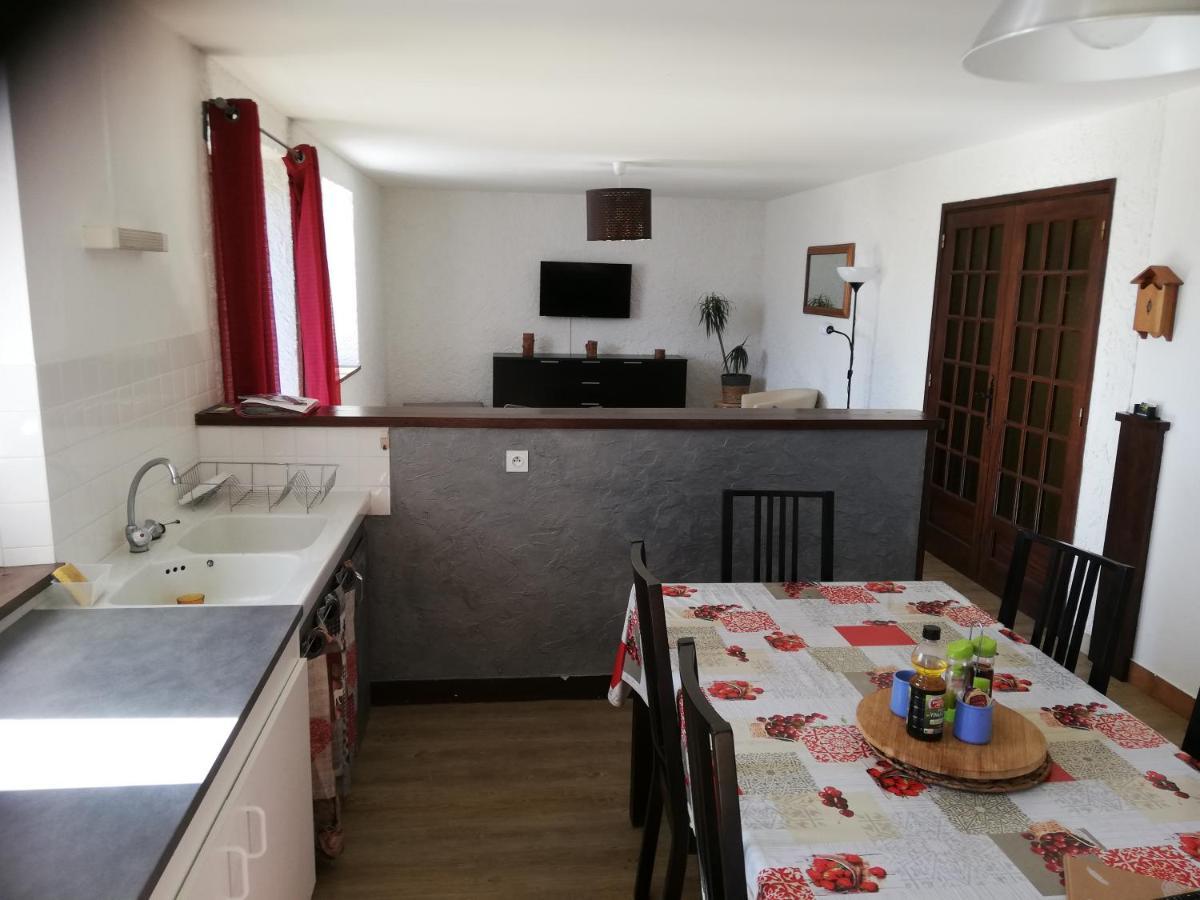 Gite Les Chaumeix Prondines Exteriér fotografie